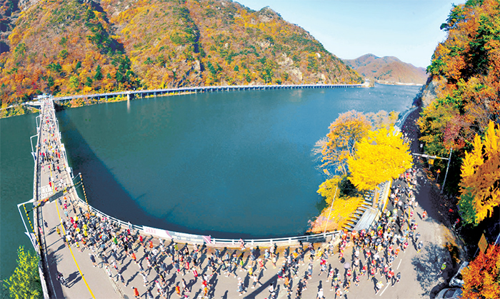 Chuncheon Marathon. Held in Chuncheon, Gangwon-do every October